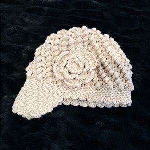 Peruvian Trading Cream Crochet Flower Cap